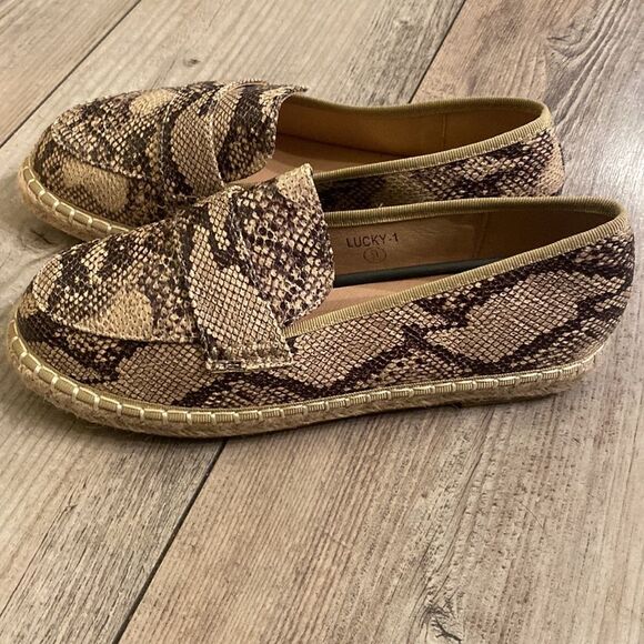 Size 7.5 Womens AMS Snake Loafers - Picture 4 of 4